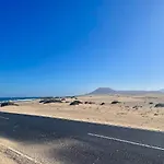 Casa Bonheur, Sea And Volcanoes View וילה Majanicho